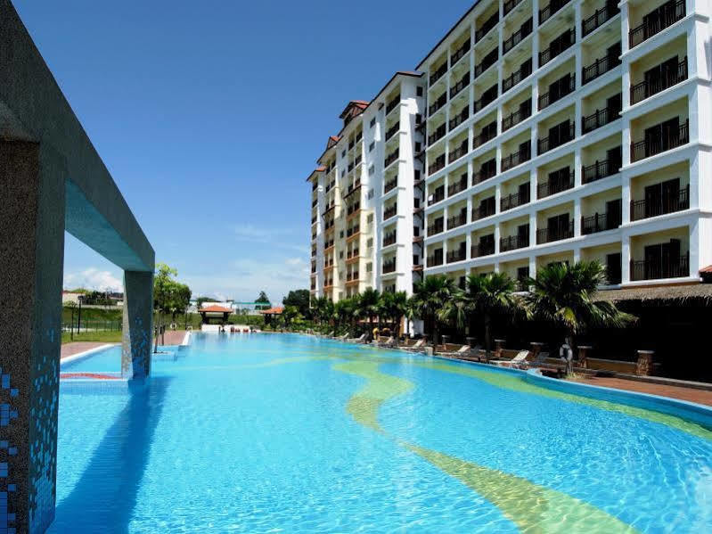 Suria Service Apartment-Hotel Букит-Мера Экстерьер фото