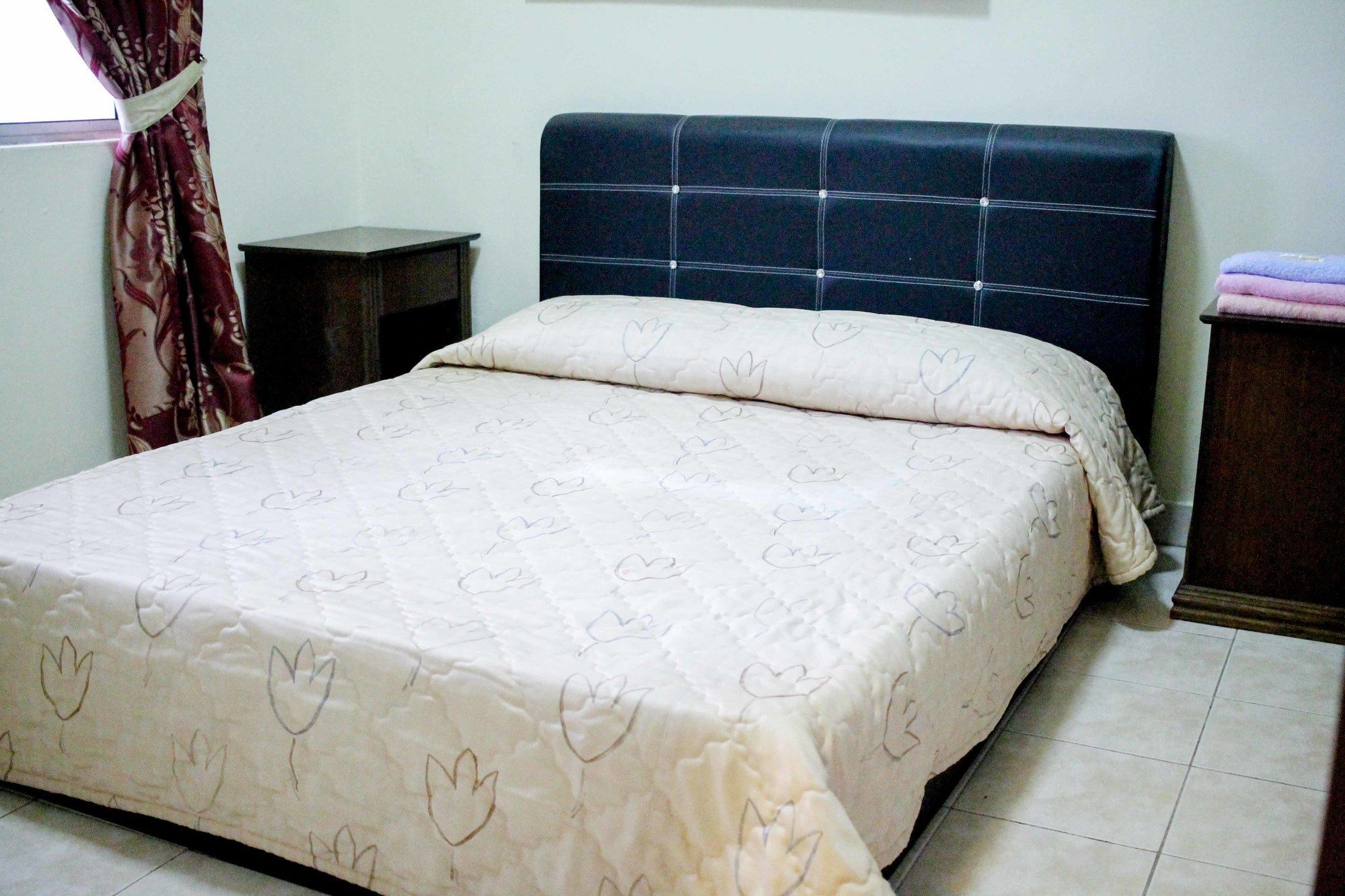 Suria Service Apartment-Hotel Букит-Мера Экстерьер фото
