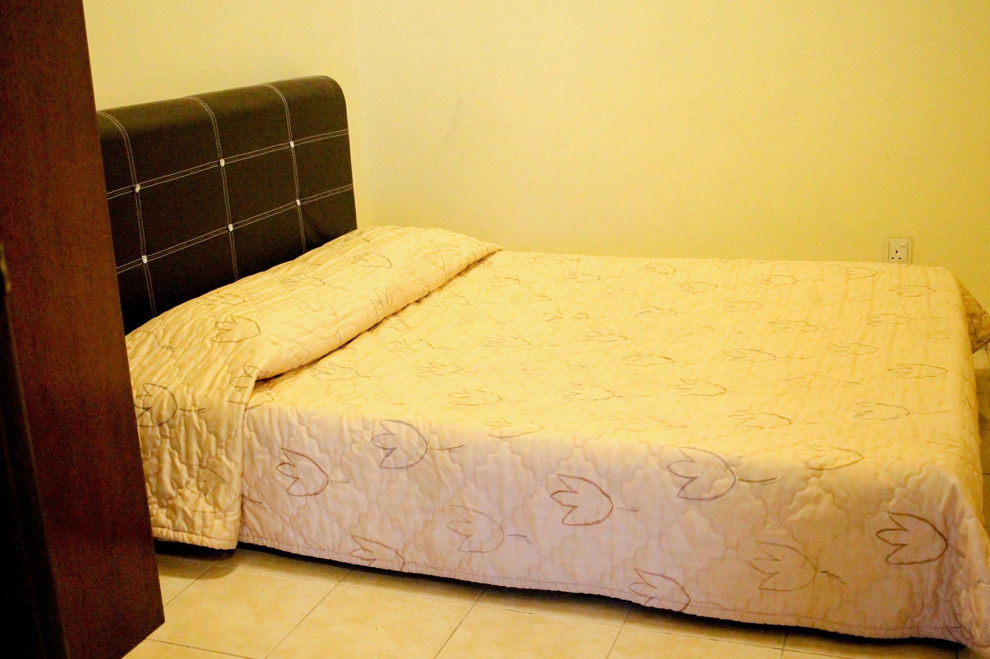 Suria Service Apartment-Hotel Букит-Мера Экстерьер фото